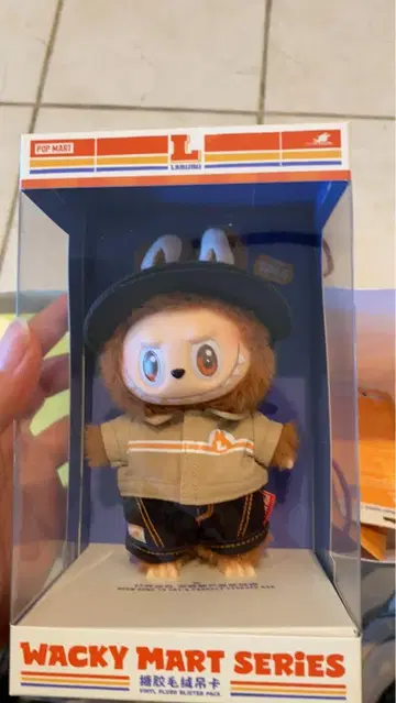 POPMART WACKY MART SERIES 봉제 인형