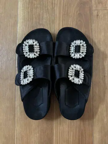 블랙 컴포트 샌들 비쥬 샌들 비쥬 버클 샌들 24.5cm