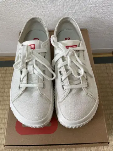 CAMPER 캠퍼 화이트 스니커즈 peu roda