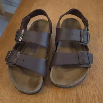 BIRKENSTOCK 브라운 샌들 24cm