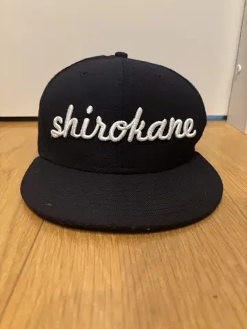 MR.GENTLEMAN NEWERA BIOTOP 캡
