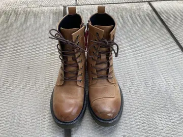 브라운 가죽 하이컷 부츠
