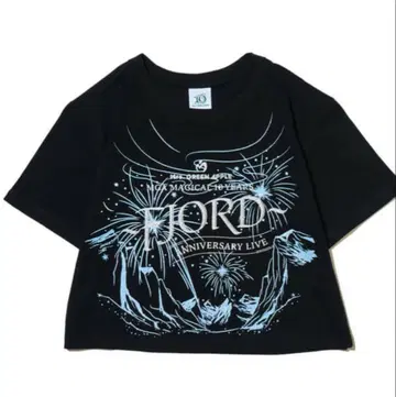 FJORD 글리터 로고 티셔츠 크롭 Mrs. GREEN APPLE