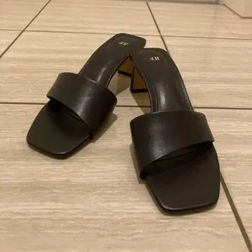 자라 뮬 샌들