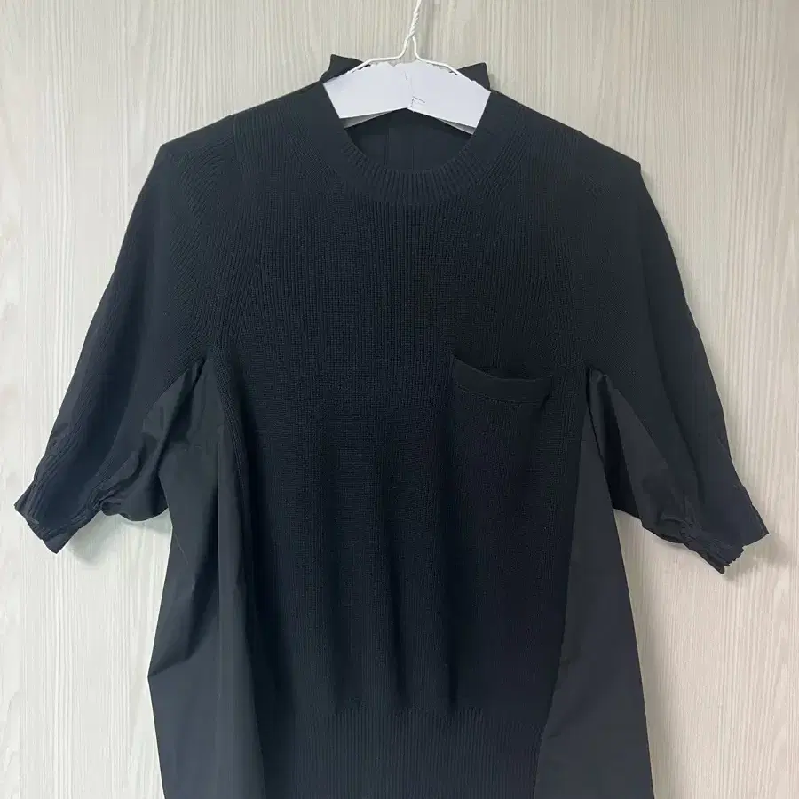 New) Rosefrantz Leopard Heart T-shirt, Black on Bunjang