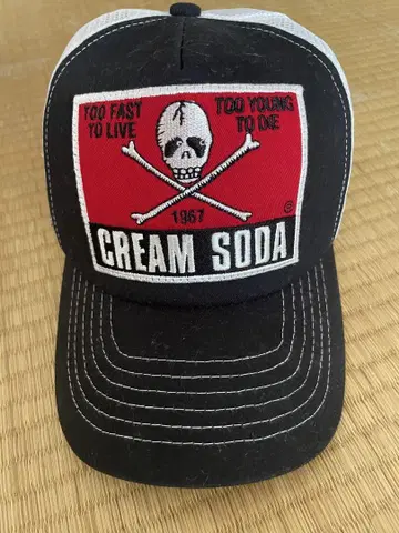 CREAM SODA 스컬 자수 트래커 캡