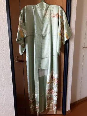 연한 녹색 꽃무늬 호몬기