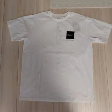 RVCA 화이트 티셔츠 L 사이즈