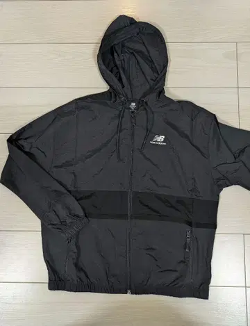 New Balance 뉴발란스 점퍼 윈드브레이커 후드티