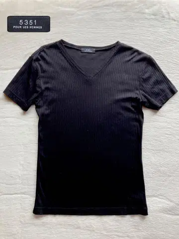 5351 POUR LES HOMMES 스트라이프 V넥 티셔츠