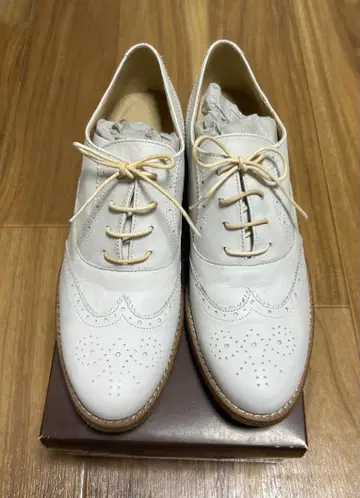 BARCLAY 가죽 신발 25cm 화이트 가죽 신발