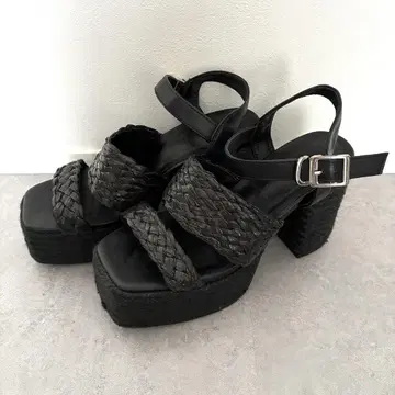 AZUL by moussy 뜨개질 스트랩 샌들 플랫폼 밑창