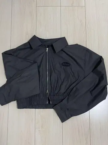 SPINNS 블랙 나일론 집업 상의