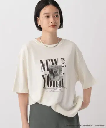 이번 시즌 신상 아파트 바이 로리즈 LIFE 루즈 TEE