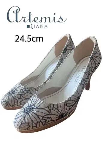 Artemis D.IANA 꽃무늬 포인트 토 펌프스 24.5cm