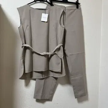 PLST 베이지 셋업 사이즈 L