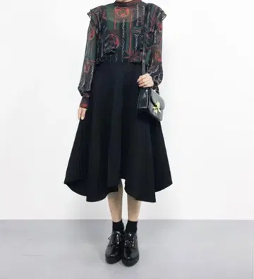 osharewalker 미레이 라인 클래시컬 스커트 네이비 아지메