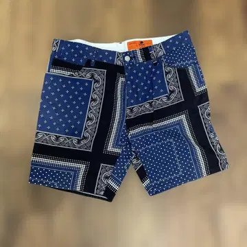RED KAP 반다나 패턴 숏 팬츠 34