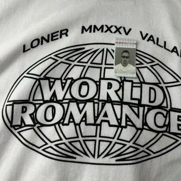 Vallad LONER WORLD ROMANCE 티셔츠 &io 증명 사진