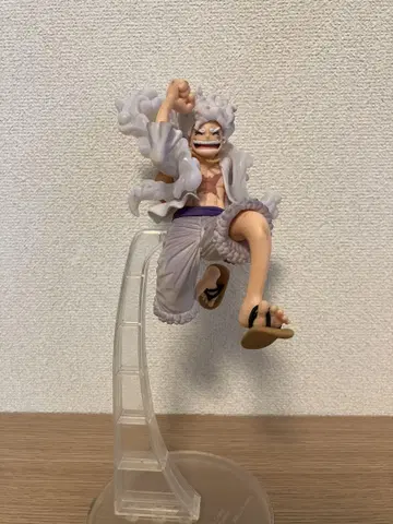 원피스 루피 니카 점프 포즈 피규어