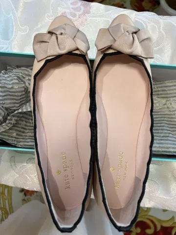 Kate Spade 리본 포함 플랫 슈즈 옅은 핑크