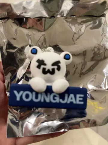 TWS POPUP 베어 키링 용제