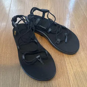 Teva 블랙 스포츠 샌들 스트랩 포함
