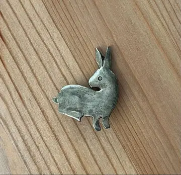 귀부인과 일각동물 토끼 브로치 크루니 미술관 앤티크 골드