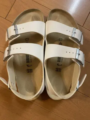 BIRKENSTOCK 화이트 샌들 40