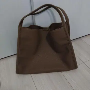 개럴개런트 브라운 가죽풍 핸드백