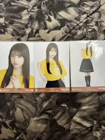 노기자카46 브로마이드 야다 모에카 컴프