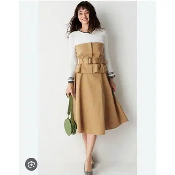 치노 뷔스티에 스커트 셋업