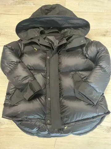 THE RERACS 블랙 모즈 다운 자켓