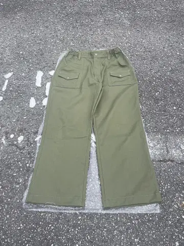 올리브 그린 워크 팬츠 와이드 레그