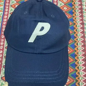 팔라스 네이비 캡 p 로고