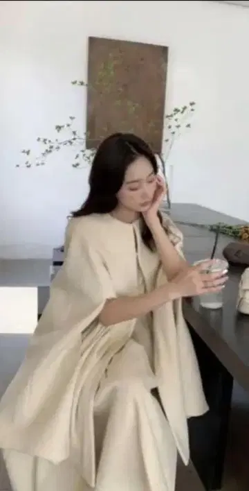 생일 파티 라라 케이프 코트