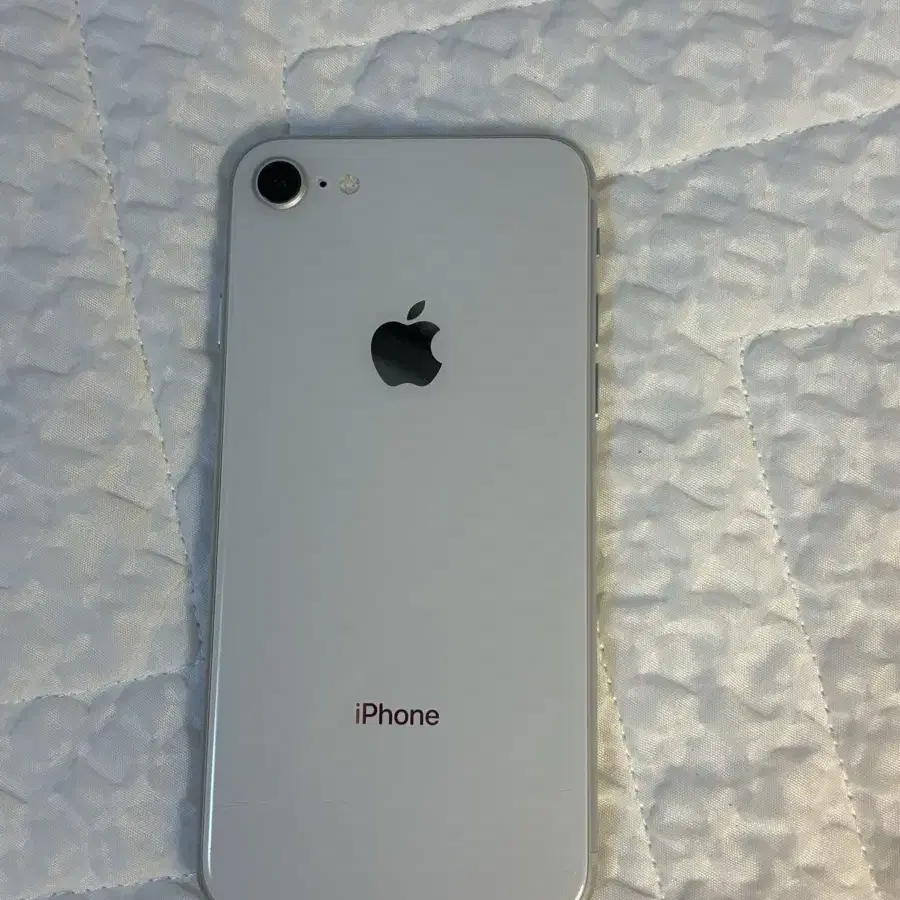 【傷少なめ】Apple iPhone8 64GB iPhone8 64GB シルバー_0696534 | スマートフォンのお試し