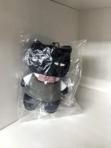 화이트 타이거와 블랙 타이거 봉제 인형 마스터