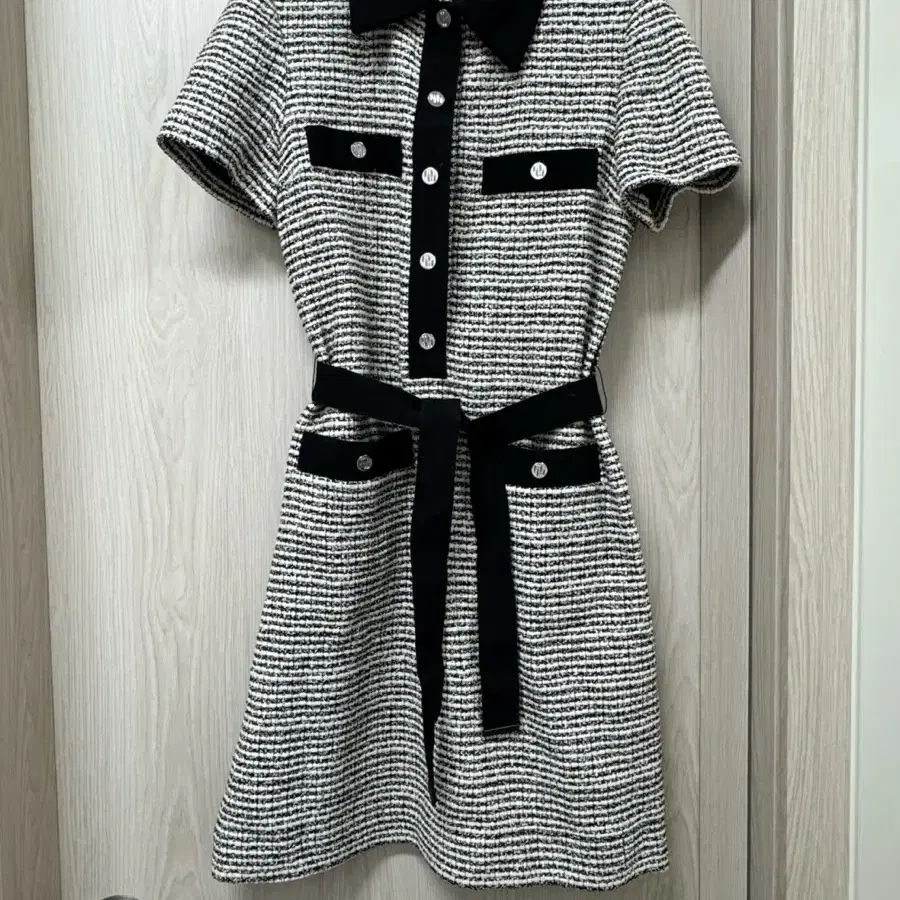 ★ MAJE ★ ワンピース セール】マルチway フィット＆フレアオフショルニット長袖