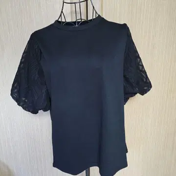 미사용 새상품 DOUDOU 레이스 퍼프 슬리브 티셔츠