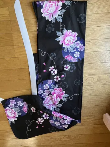 미사용 새상품 블랙 베이스 핑크 모란 패턴 유카타