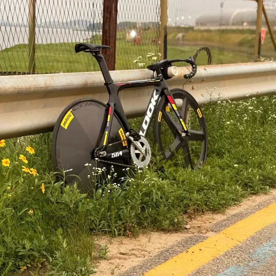 LOOK R96 TT EVO ピストSサイズ 完成車 LOOK R96 TT EVO ピストSサイズ 完成車 - メルカリ