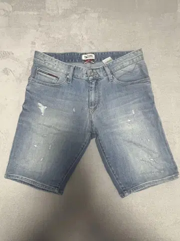 Tommy Hilfiger 라이트 블루 데님 숏 팬츠 32인치