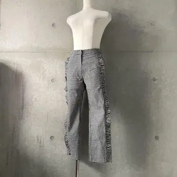 택 포함 새상품 깅엄 체크 사이드 프릴 앵클 팬츠 S 블랙