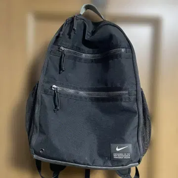 Nike 블랙 럭색/백팩