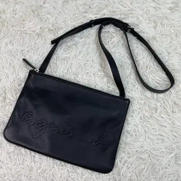 새상품급 에네스베 사코슈 블랙 가죽 숄더백