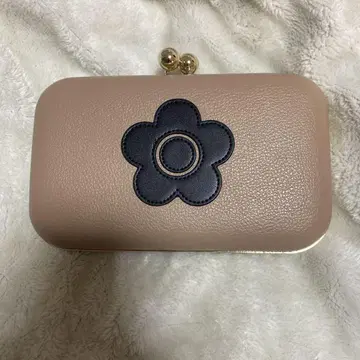 MARY QUANT 플라워 모티브 클러치백