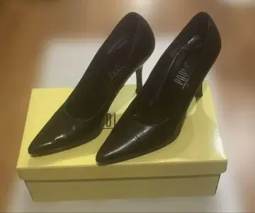 풀 사이드 스틸레토 하이힐