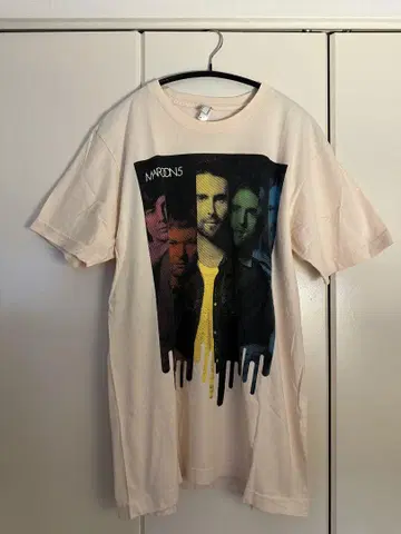 Maroon 5 2010 투어 티셔츠 M 사이즈