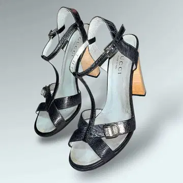 GUCCU Python T-strap 샌들